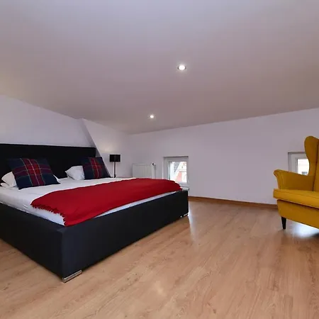 Na Starowce Apartment